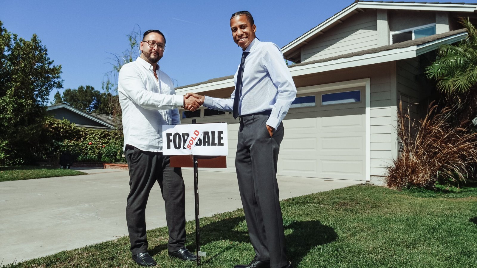 How a Surrey Buying Agent Can Save You Time and Money